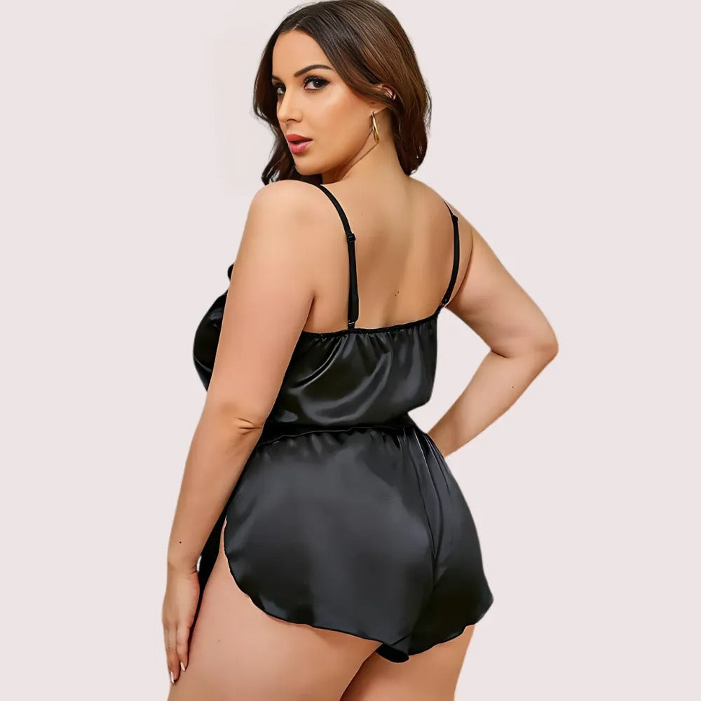 Luxe Lounge Cami Top & Shorts – Extra Plus Size Snazzyway