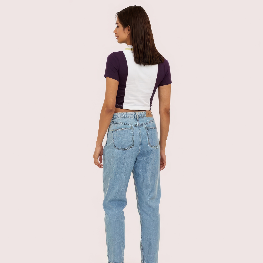&quot;Camper Chic&quot; Contrast Zip Crop Top